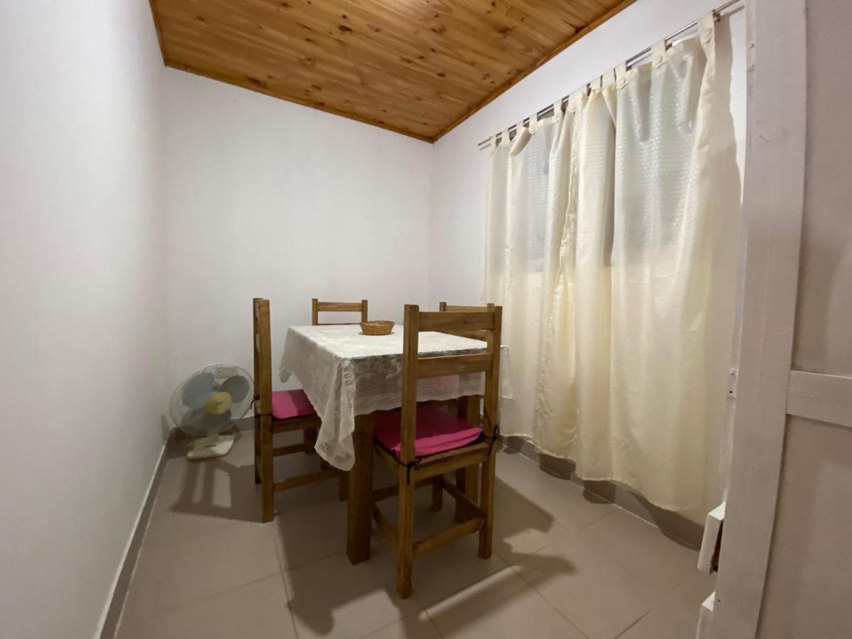 Casa Estilo Americana Bruno - A 15 Min Del Aeropuerto Apartment